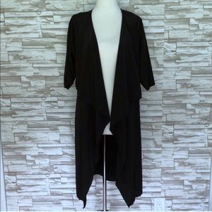 LuLaRoe | Solid Black Shirley |